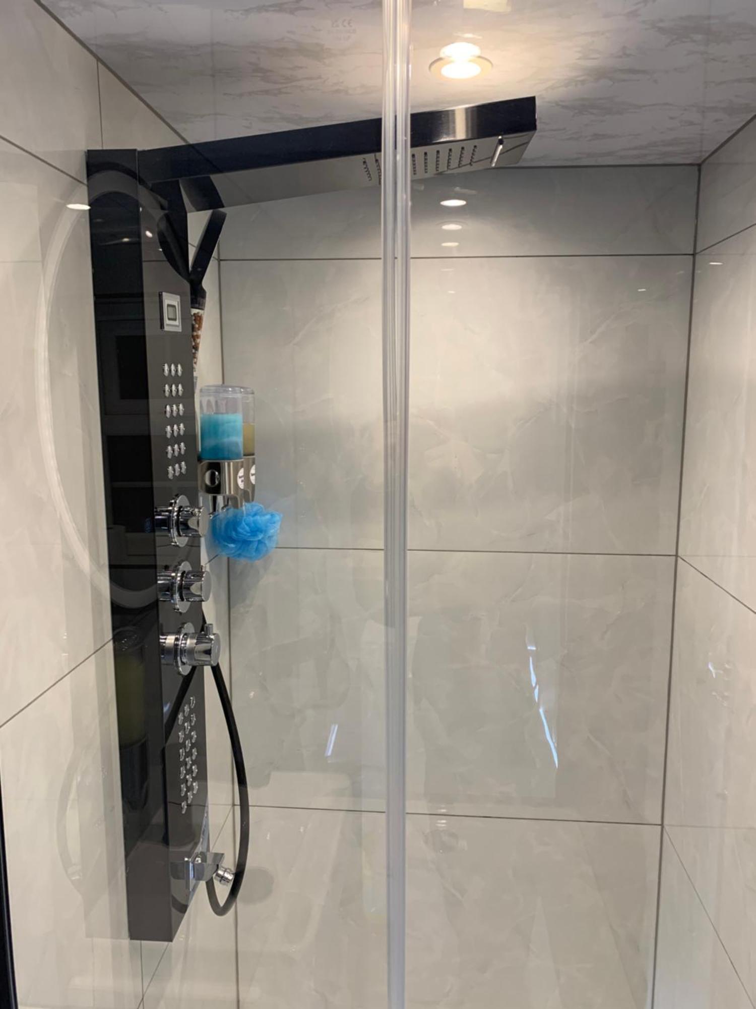 Air Conditioned Modern Double Bed Room With Private Attached Bathroom - Free Parking - Near London Heathrow Airport & Southall Broadway Екстер'єр фото